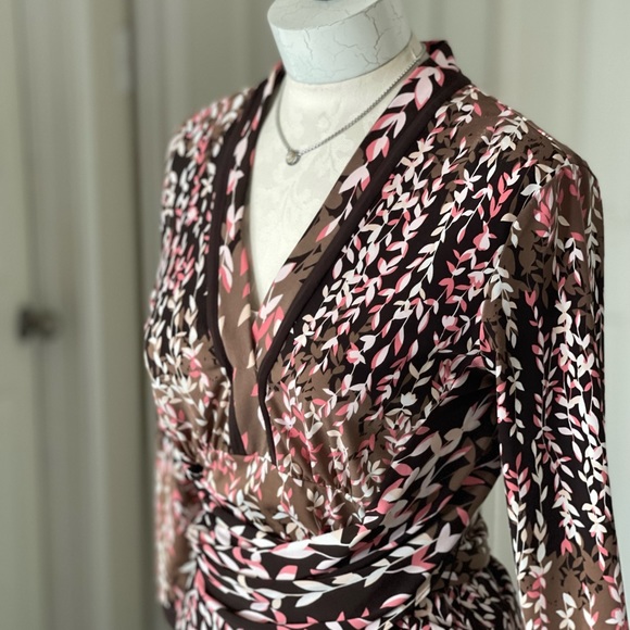 EUC BCBG  MAXAZRIA Jersey Top/ Size M - Picture 6 of 10